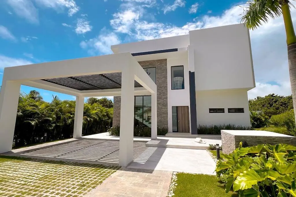 New Luxury Villa Cocotal Golf Punta Cana