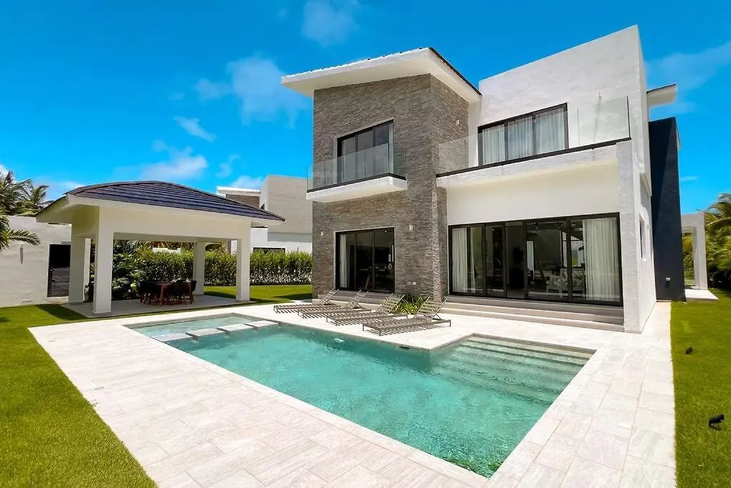 New Luxury Villa Cocotal Golf Punta Cana